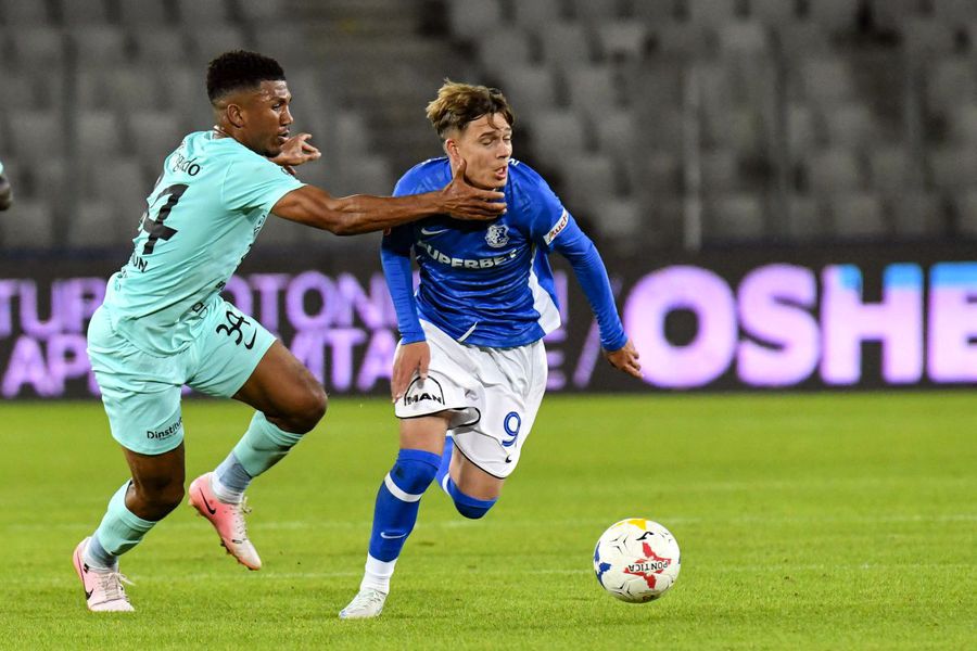 Two footballers at the beginning in CFR - Craiova! »Just got off the plane, thrown into the battle by Mirel Rădoi
