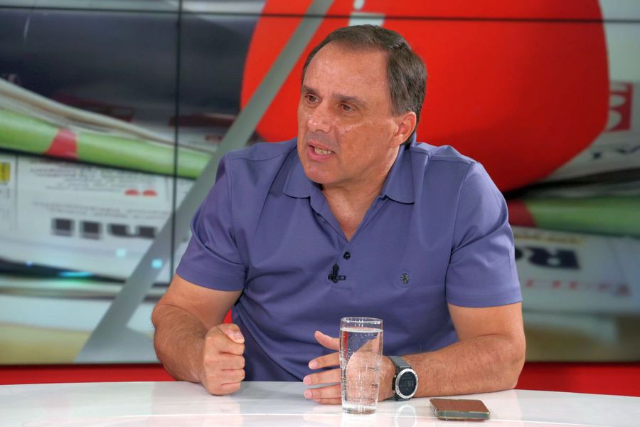 Basarab Panduru Basarab Panduru said who is a favorite between Craiova and Bașakșehir: