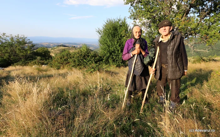 Maria and Vicheni, the only people who live, temporarily, at Lindenfeld. Photo: Daniel Guță