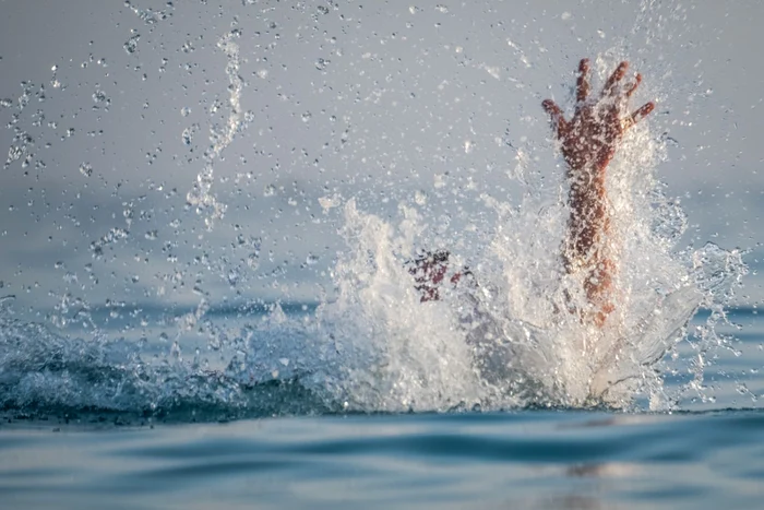 A Romanian died in the sea, in Italy, after being evil photo shutterstock