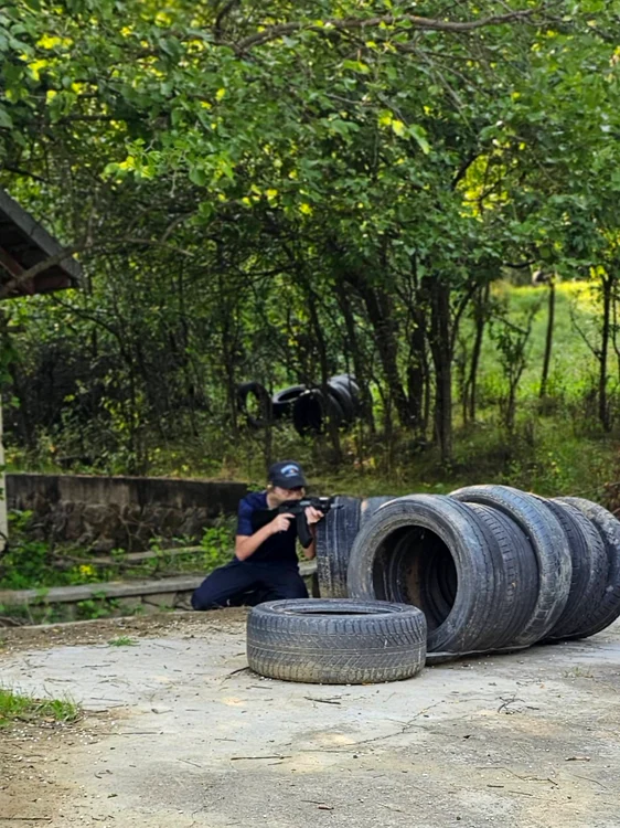 Children and teenagers have a unique photo experience of Airsoft-Csabt military camp