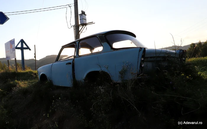 Abandoned trabant car. Photo: Daniel Guță. TRUTH