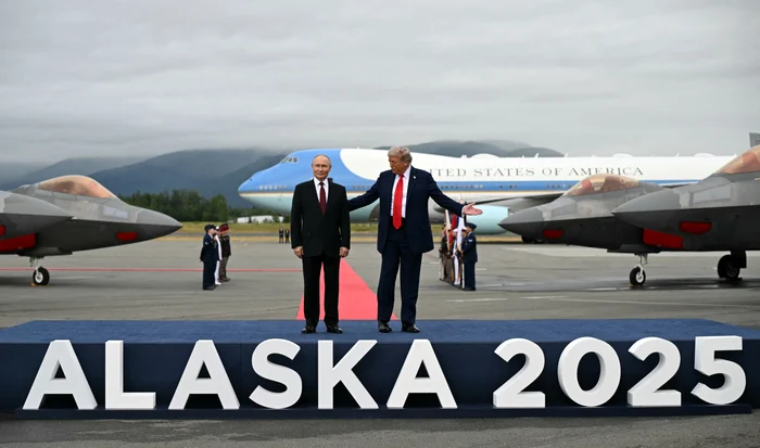 Donald Trump boasts the Failed Alaska PHOTO: AFP