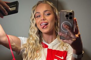 The most beautiful footballer in the world left Europe »Ana Maria left her home and Dinamo player
