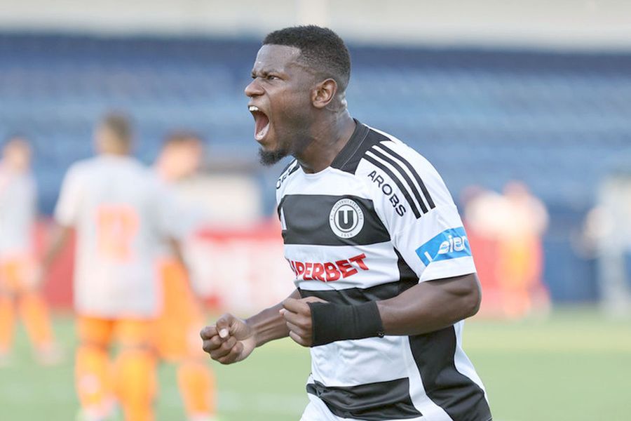 Thiam will wear the T -shirt with number 93 at FCSB Do you hear how the hinges are creaking at FCSB?