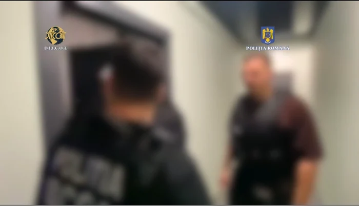 The policeman accused of favoring the offender was detained. Photo capture DIICOT