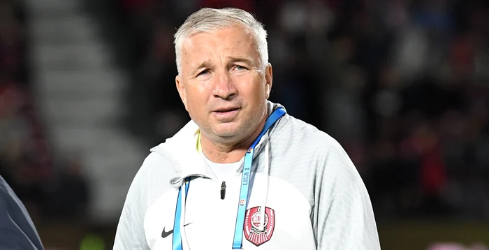 Dan Petrescu, humiliated on the bench