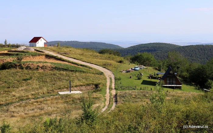 Houses from Apuseni. Photo: Daniel Guță. TRUTH