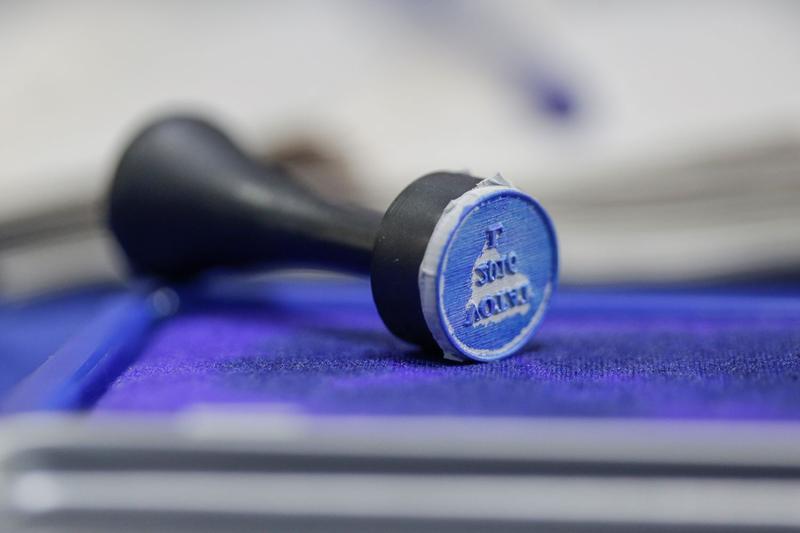 Voting stamp, elections 2, photo: Inquam Photos / Octav Ganea