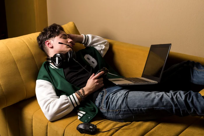 Streamer, Adolescent, Laptop, Internet, Sleep, Sofa