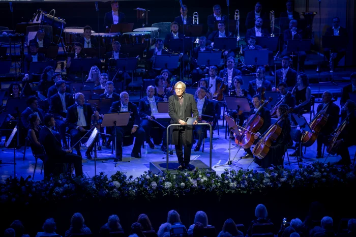 2 Copy of 20250824 Alexdamian opening concert 01530 JPG