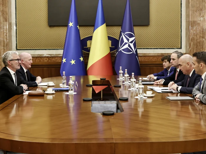 Ilie Bolojan discussing with a delegation of the Moody's/Photo rating agency: gov.ro