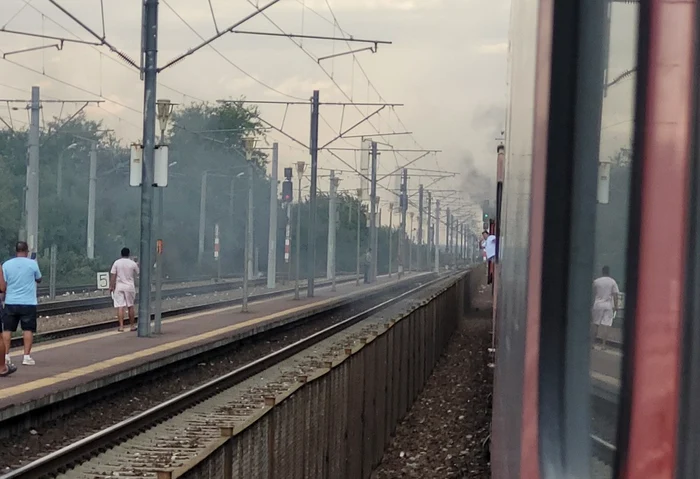 The gasket whose locomotive caught fire has over 15 wagons. Photo Facebook Dani Liță