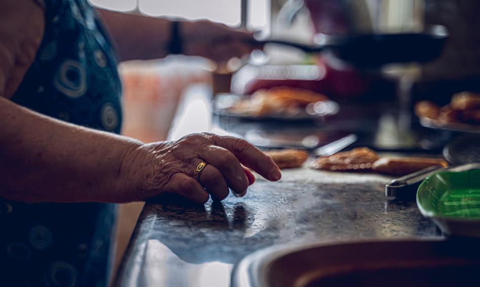 Nearly 90 percent Women are all applicants for a widow