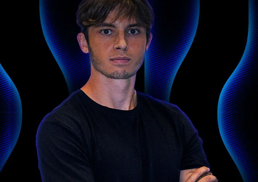 Antonio David was officially presented on Inter's website Inter announced the transfer of Antonio David »the first Romanian consoled in
