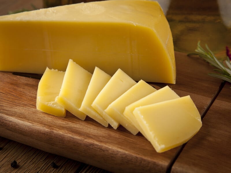 Only 10 minutes - and incredibly delicious hard cheese is ready. Simple recipe of four products