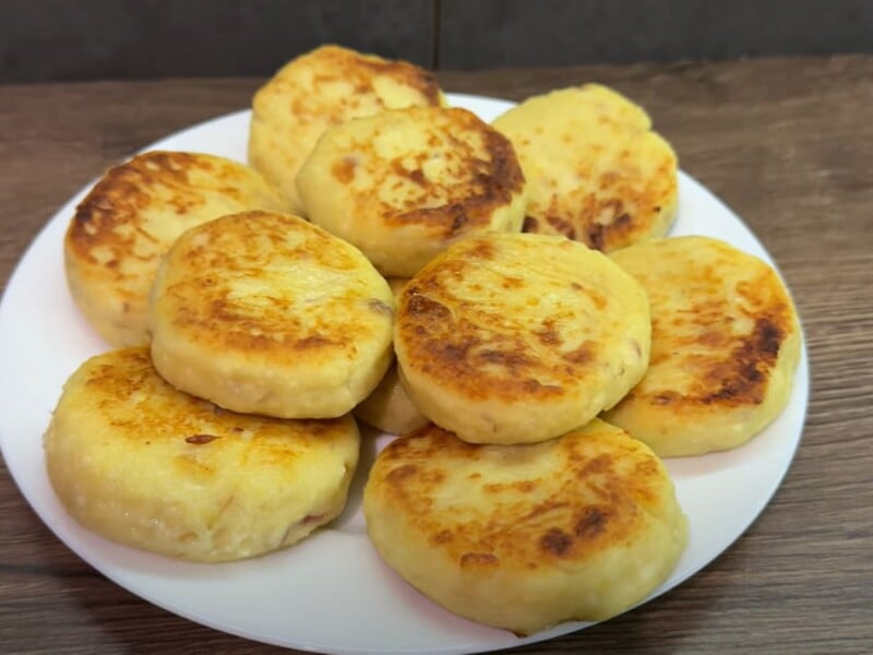 Always do this with cottage cheese - and cheesecakes will never break up. The perfect recipe