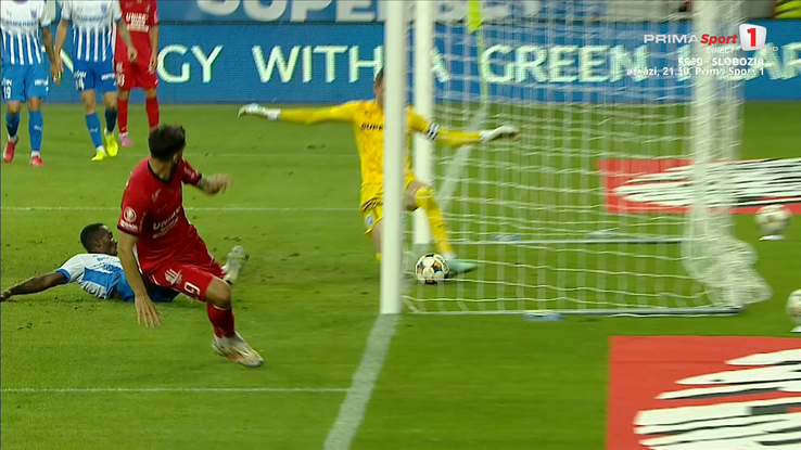 Chițu's goal, canceled in Craiova - Hermannstadt. Photo: Capture first sport
