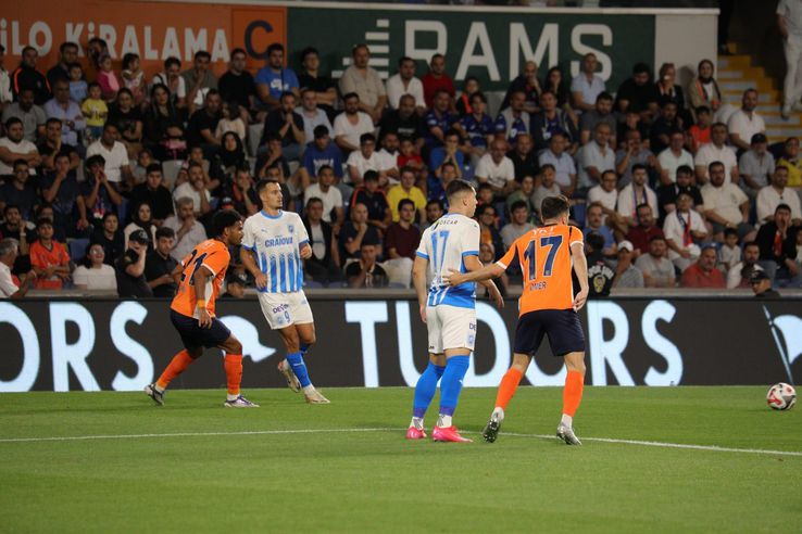 Istanbul Bașakșehir-Craiova University, Tour of the Play-Off of Conference League // Photo: Facebook Univ. Craiova