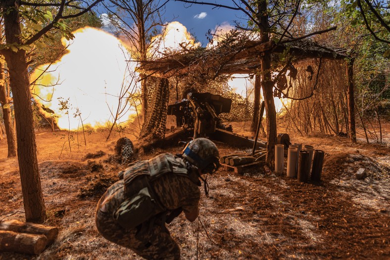 Ukrainian soldier on the front (illustrative photos)