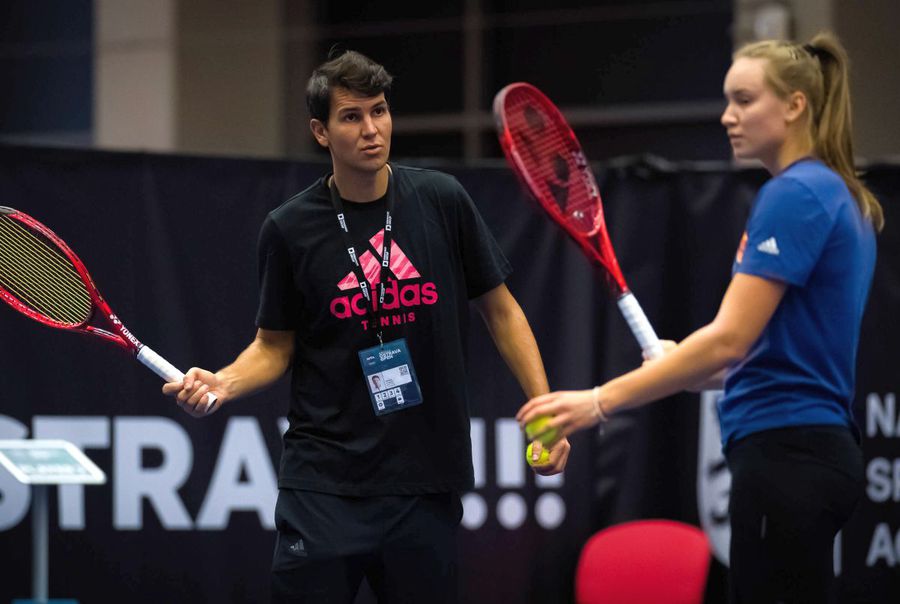 Elena Rybakina next to Stefano Vukov Photo: Imago Images The coach of former 3 WTA number, accused of abuse, escaped suspension