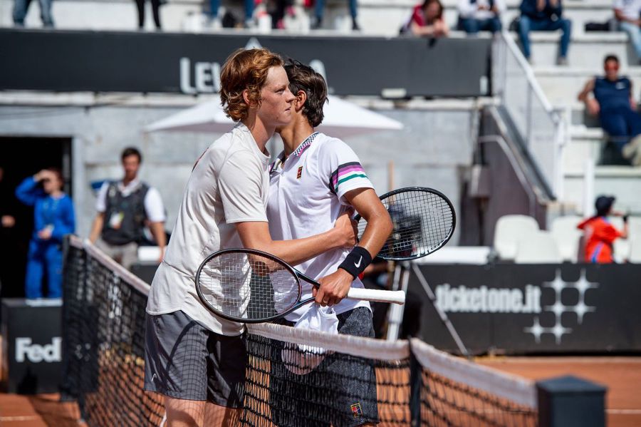 Carlos Alcaraz, on the list of circuit players, Jannik Sinner, left out