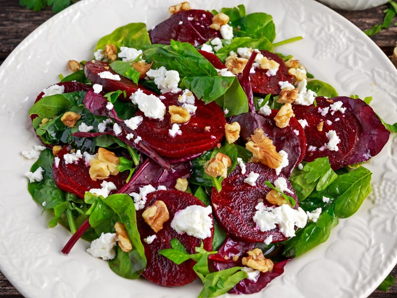 Just mix it - and get an incredibly delicious summer salad. Fast recipe