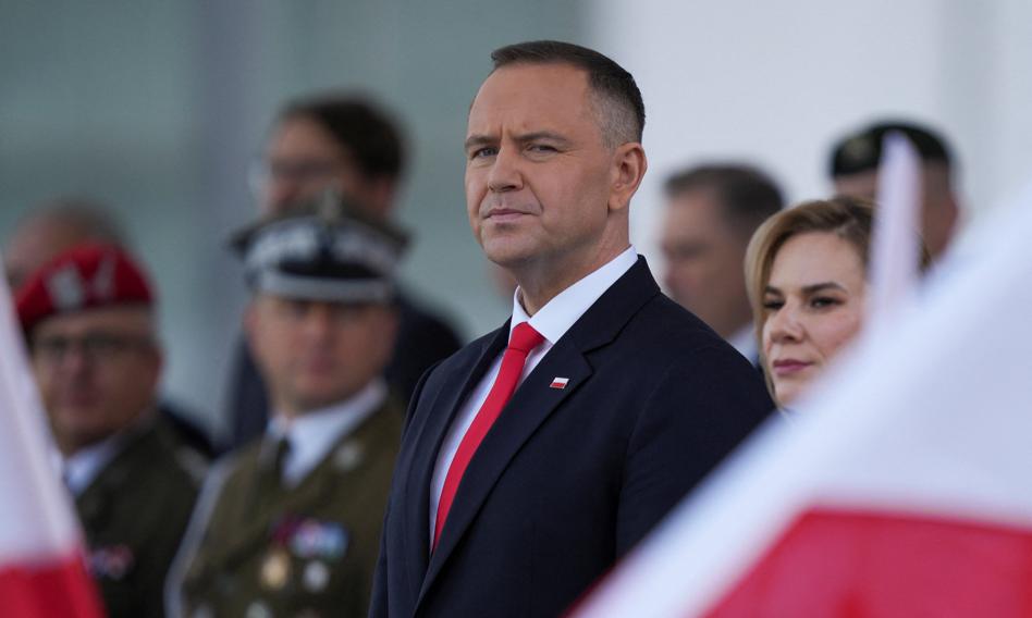The president took over the sovereignty over the army. Nawrocki: You are the heroes of our present day
