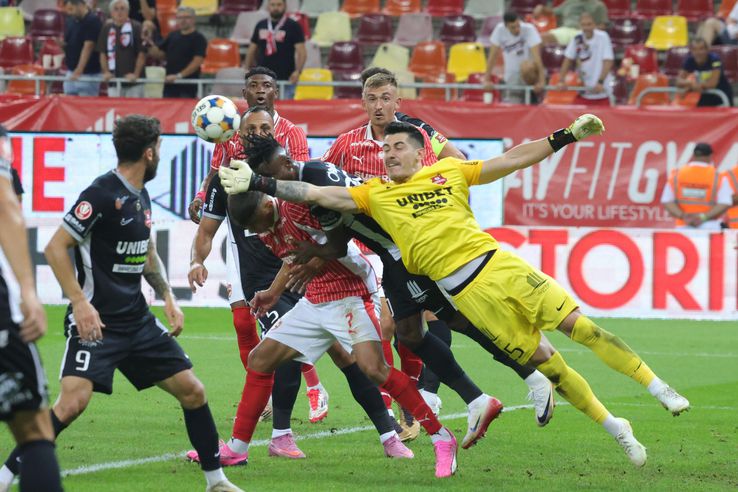 The hottest images captured by GSP at Dinamo - Hermannstadt / Photo: Ionuț Iordache