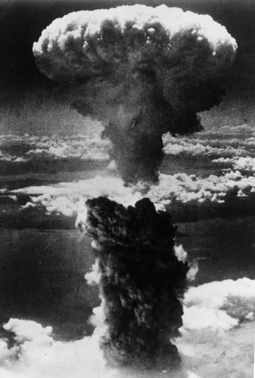 On August 9, 1945, a nuclear bomb fell on Nagasaki "Fat man"
