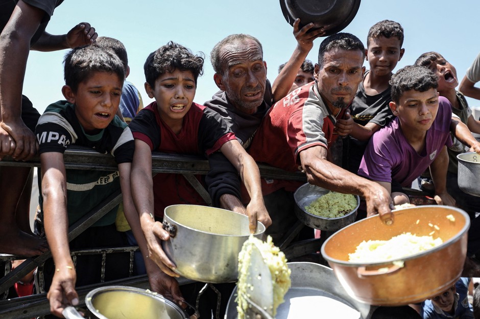 Starving children in the Gaza Strip