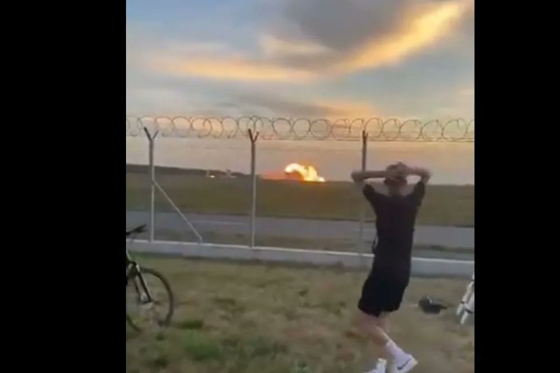 Video a Poland F-16 fighter plane crashed during preparations for an air show. The pilot died