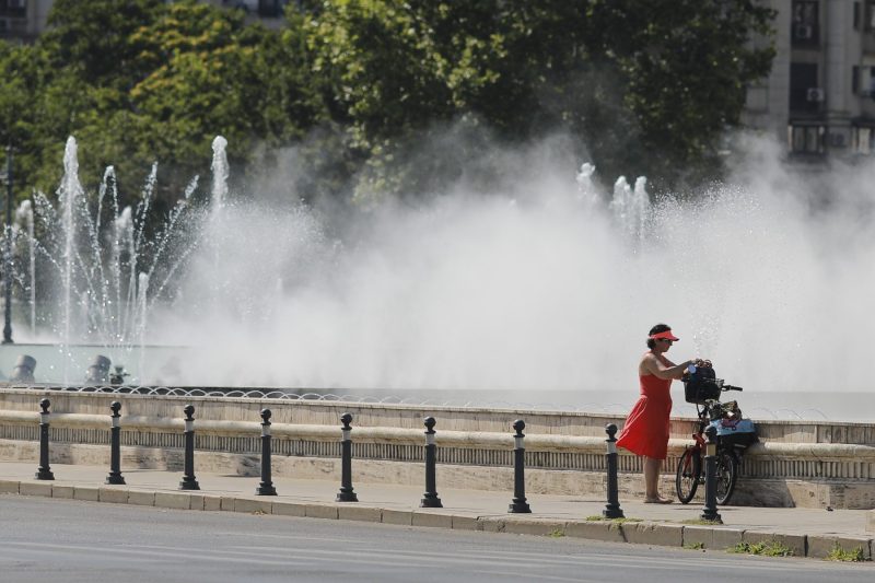 The heat in Bucharest. Photo: Inquam Photos / Malina Norocea