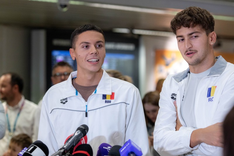VIDEO. As soon as he got off the plane, David Popovici had something to say about the TVR commentator of the World Swimming Championships: