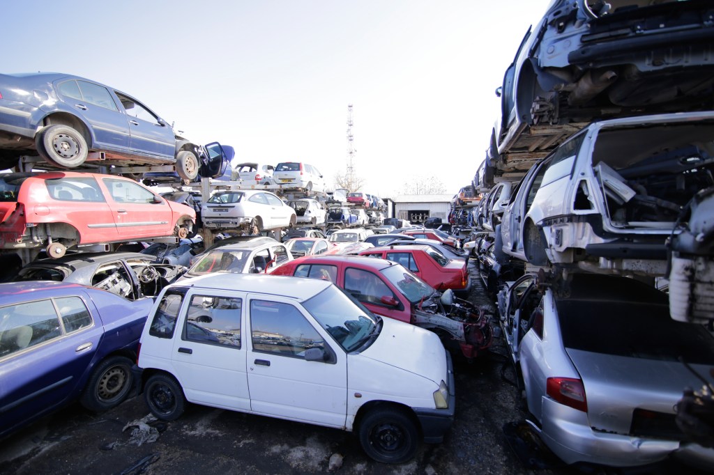 Causing used vehicles, illustrative photography. Inquam Photos / George Călin