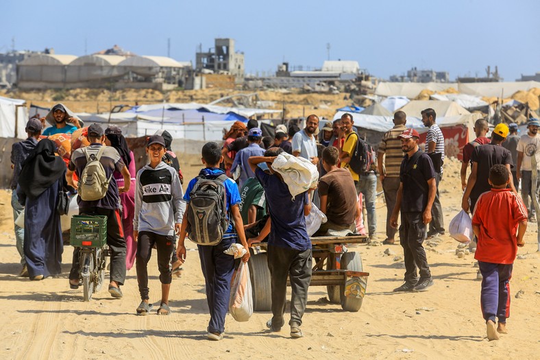Residents of the Gaza Zone at the Aid Distribution point, July 30, 2025.