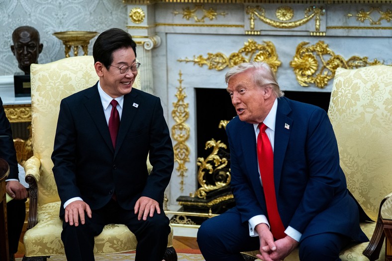 President of the United States Donald Trump (P) and President of South Korea Li Dzejung during a meeting in the Oval Office of the White House in Washington, DC, USA, August 25, 2025.