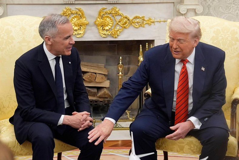 Prime Minister Canada Mark Carney and US President Donald Trump during a meeting at the White House. Washington, May 6, 2025.