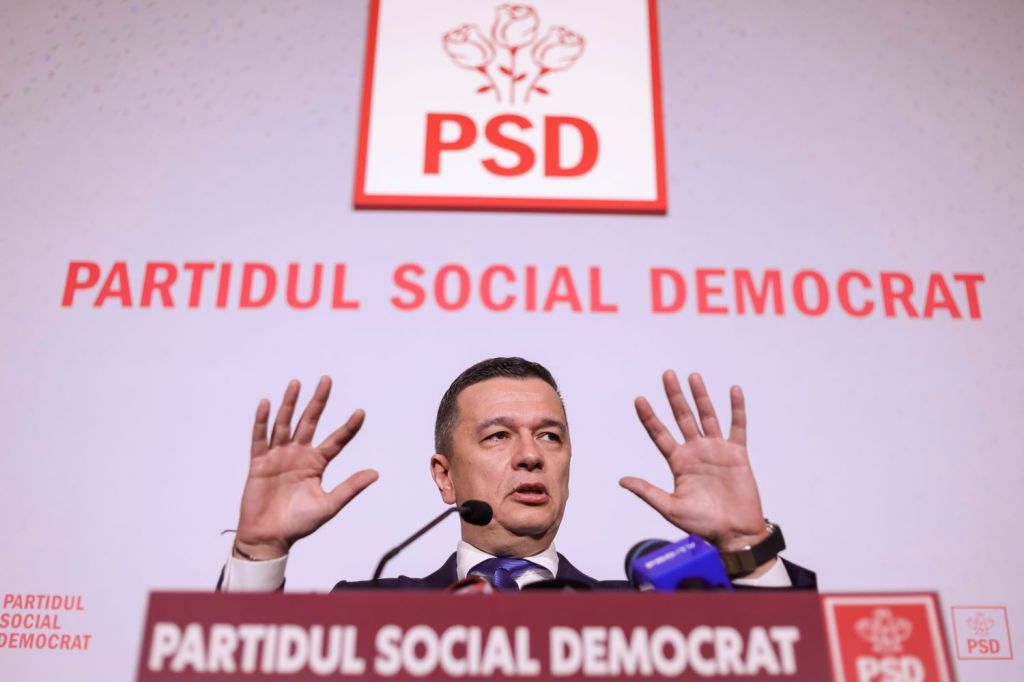 Sorin Grindeanu, president of the Social Democratic Party, holds a press conference at the party headquarters in Bucharest, May 28, 2025. Photo: Inquam Photos / Sabin Cirstoveanu
