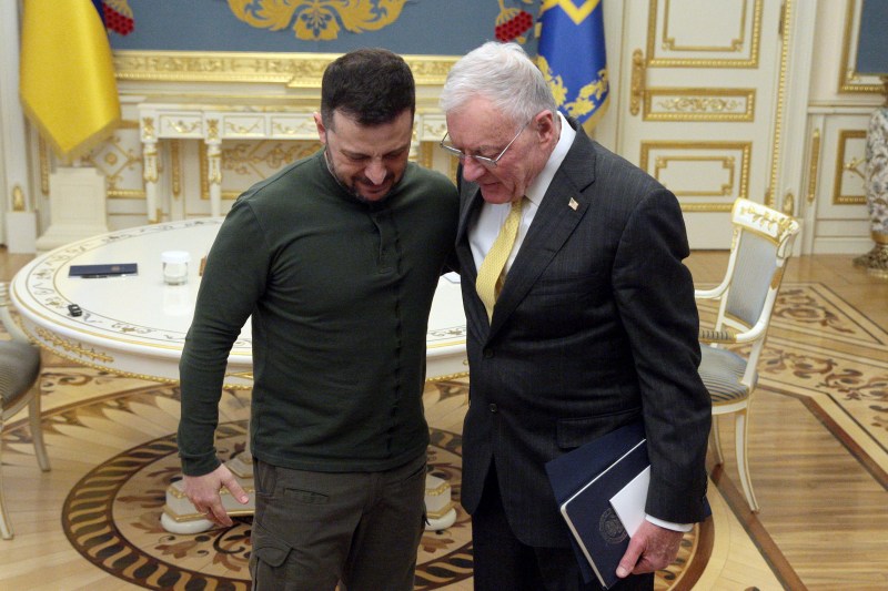 Zelenski discussed with American emissary Keith Kellogg. 