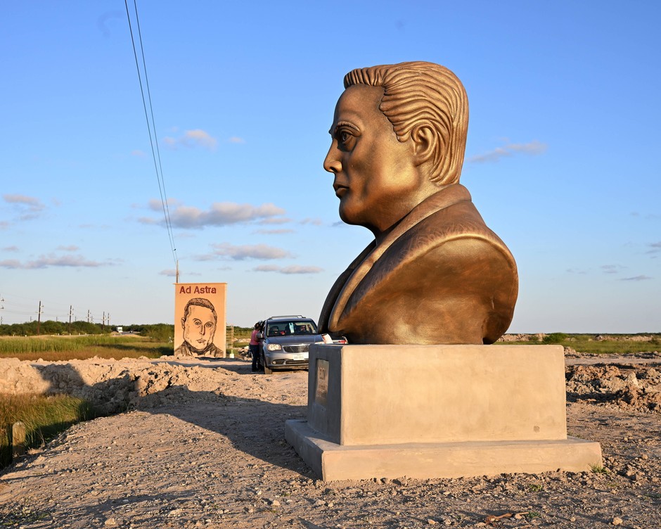 Bust of Elon Musk near the Starbase base in Texas