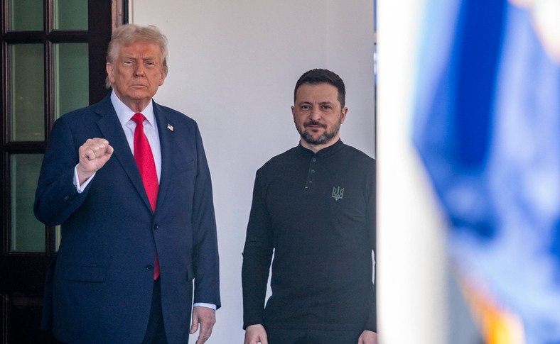 Donald Trump and Wołodymyr Zełnski in front of the White House. Washington, February 14, 2025