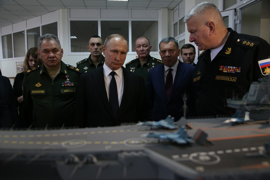 Vladimir Putin with generals (illustrative photos)
