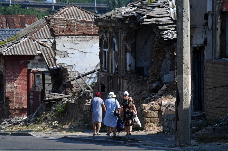 Destruction in Mariupol, 16 July 2025.