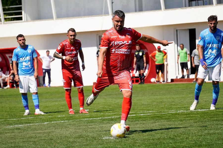 Etapa #5 din Liga 2 » Budescu a adus o victorie mare echipei lui, Steaua a luat 4. Runda continuă astăzi