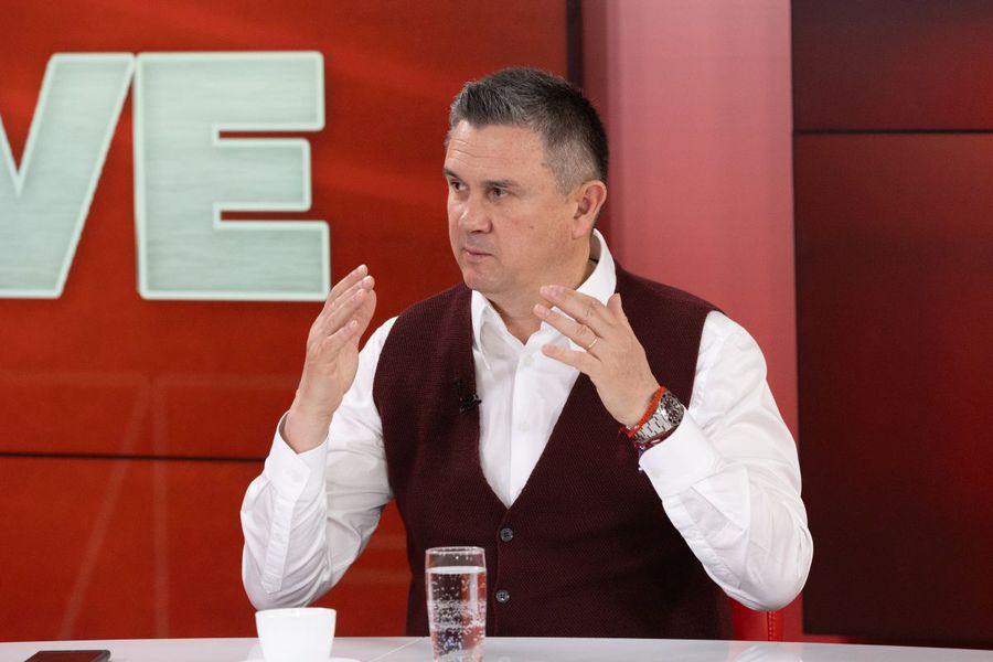 Cristi Balaj, in the GSP Live / Photo studio: Ionuț Iordache (Gazeta Sports) Ten players leave CFR Cluj! Nelu Varga cuts in living meat after the start of the horror season: