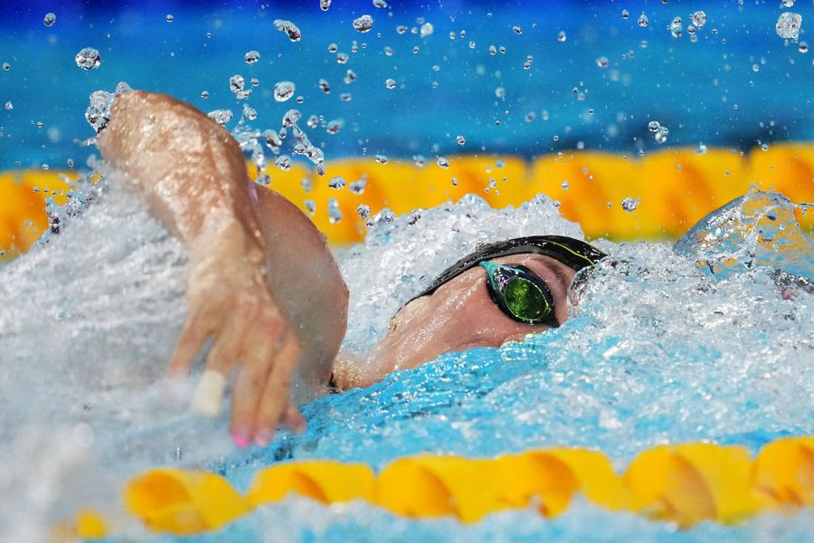 Marrit Steenbergen, the approach of David Popovici at 100 m free, defended his world title: 
