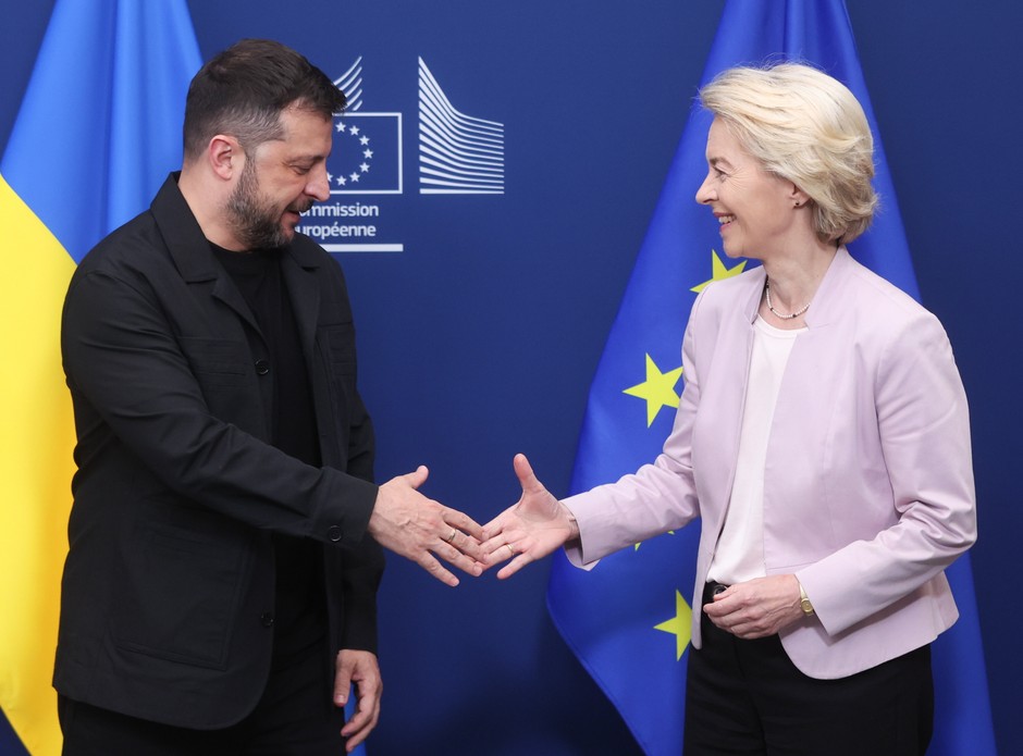 Chairwoman of the European Commission Ursula von der Leyen (P) and the President of Ukraine Volodymyr Zelnski before meeting in Brussels, Belgium, August 17, 2025.