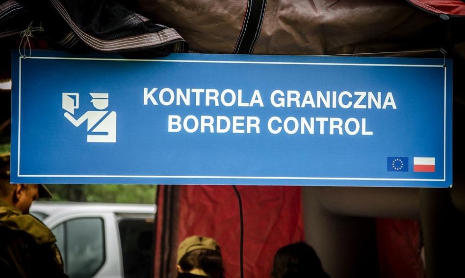 EU countries support the sending of migrants to centers outside the EU