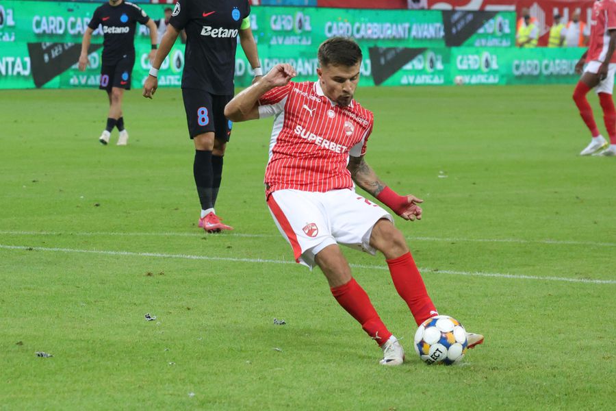 Danny Armstrong, in Dinamo - FCSB/ Photo: Ionuț Iordache (GSP) The Scottish from Superliga gave the prognosis for Aberdeen - FCSB:
